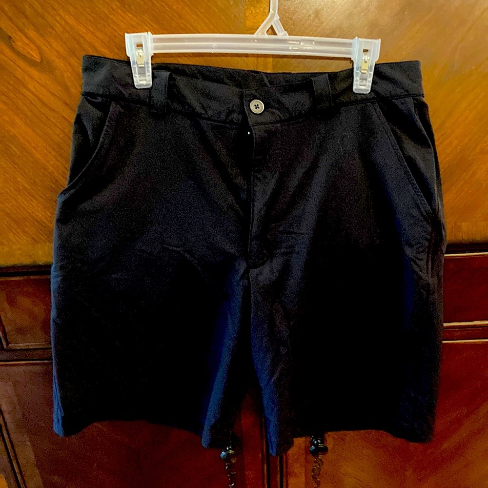 Under Armour dress shorts. Size 32 regular.
